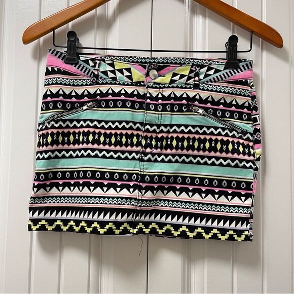 H&M Girls Aztec Print Mini Skirt 12-13Y - Picture 2 of 9